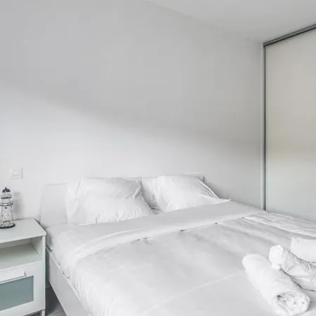 Bright With A View In Appartement *